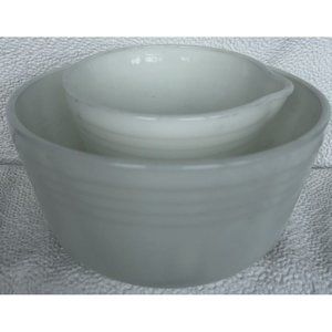 Vintage 1940s PYREX Set Of 2 White Opal Glass Ribbed Mixing Bowls 11c & 4 1/2c